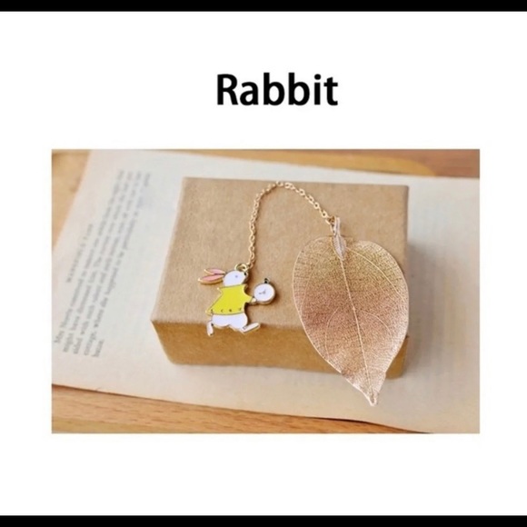 ✖️SOLD OUT✖️Alice In Wonderland (Rabbit) Bookmark - Picture 4 of 4